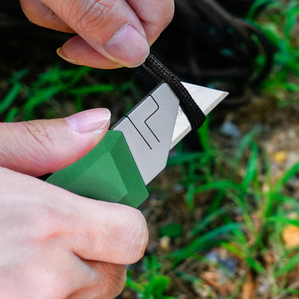 TGZUO Aluminum  Retractable Utility Knife with Window Breaker OTF Slider Pocket Knife CNC Precision Quick Change Blade EDC Tool