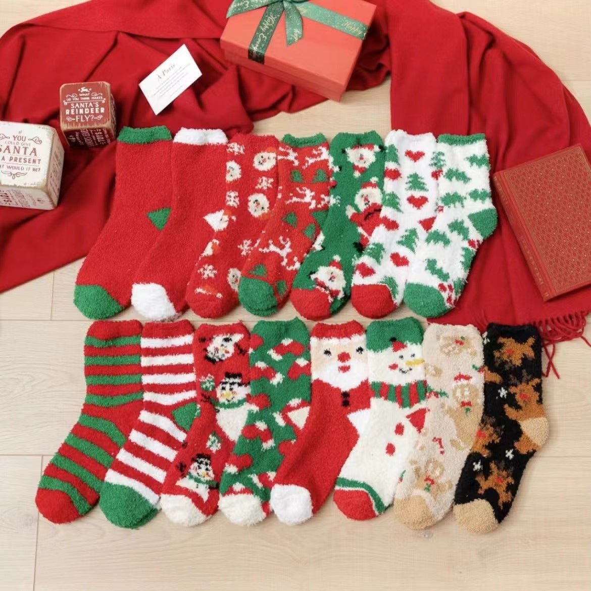 Coral fleece Christmas socks autumn and winter thick tube socks New Year gift socks cartoon Christmas socks cross-border wholesale