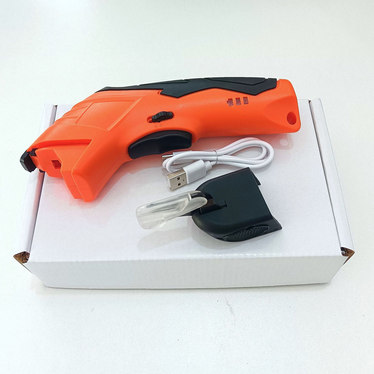 3.6V lithium battery scissors cloth cutting scissors charging cloth cutting tungsten steel electric scissors cloth leather trimming charging scissors