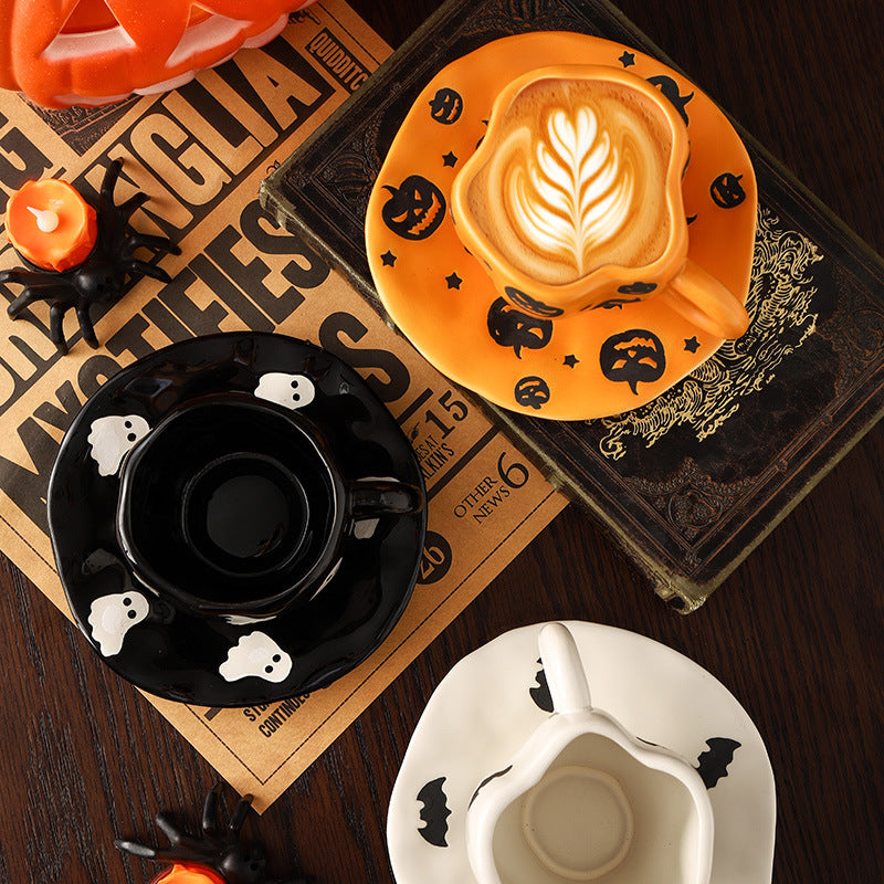 Creative Halloween-Themed Ceramic Cup and Saucer, Irregular Personalized Coffee Cup and Saucer with Pumpkin and Bat Patterns