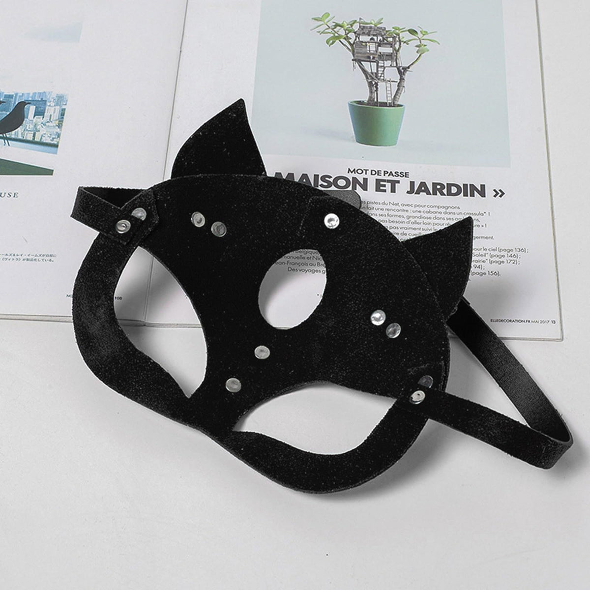 Halloween Masquerade Party Props Leather Studded Flap Heart Shape Fox Mask