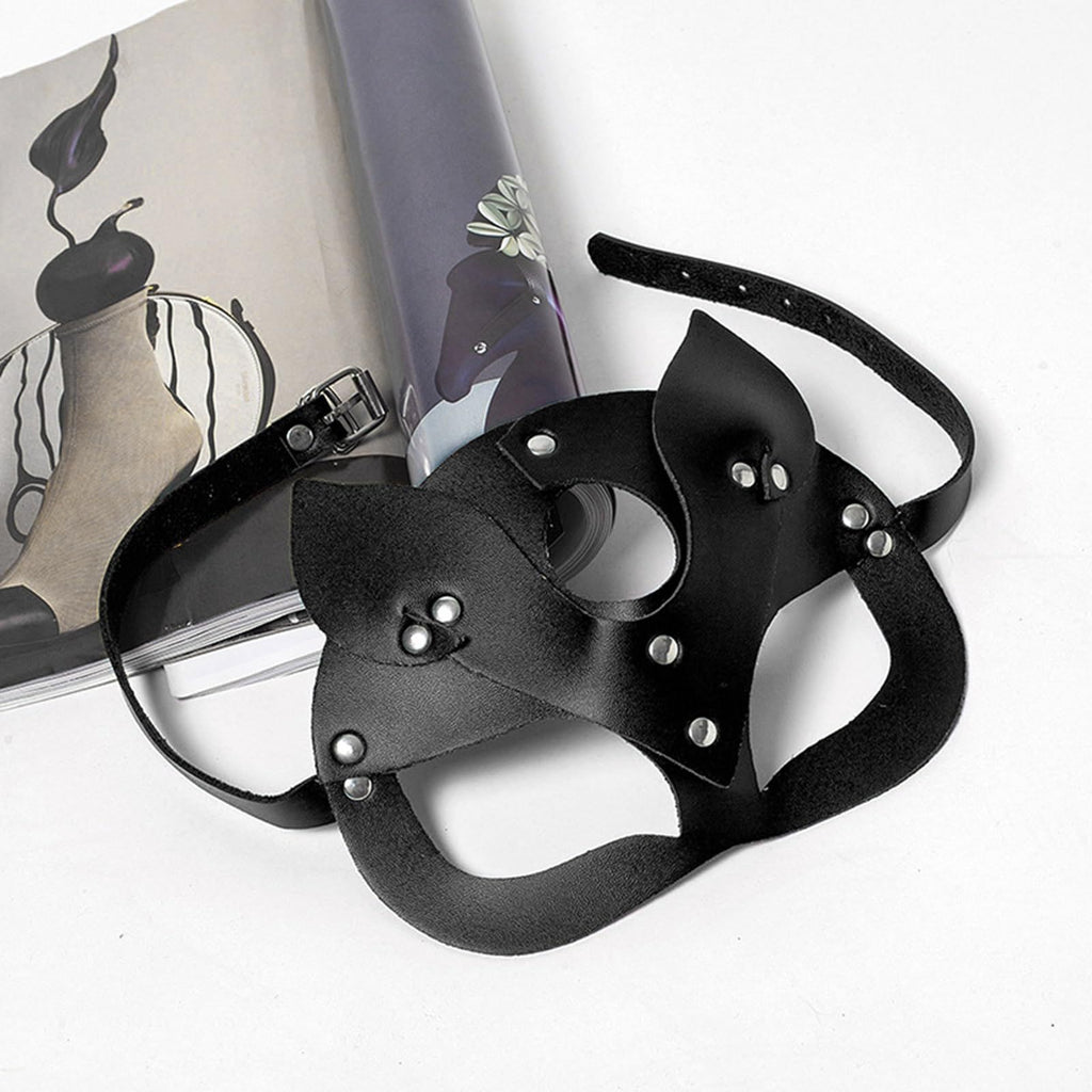 Halloween Masquerade Party Props Leather Studded Flap Heart Shape Fox Mask