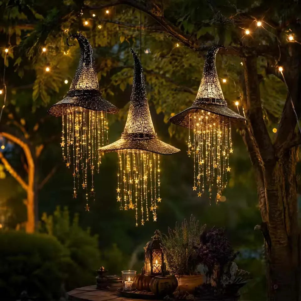 Chapéu de Bruxa Iluminado com Sino Pendurado, Ornamento de Halloween para Exterior, Estrelas em Cascata de Malha Brilhante, Decoração com Moldura Preta, Decoração de Festa