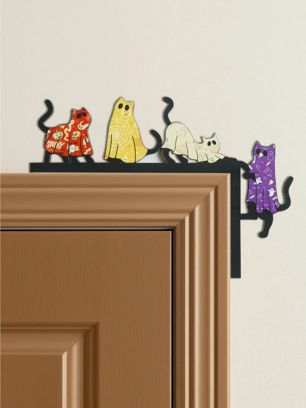 Decoração de topper de porta de gato de Halloween, design de gato colorido e traje, ornamento de moldura de porta de madeira para casa, festa assustadora e casa assombrada - Kasa & Pet