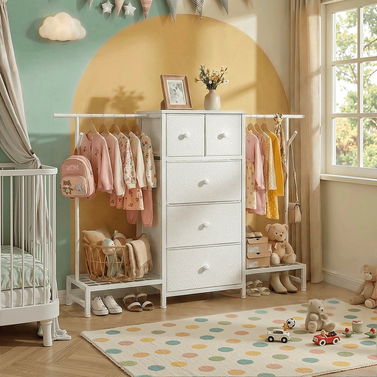 Cômoda e Cabideiro 3 em 1 – 147 cm de Largura com 5 Gavetas e Sapateira, Ganchos Laterais para Armazenamento no Quarto e Closet