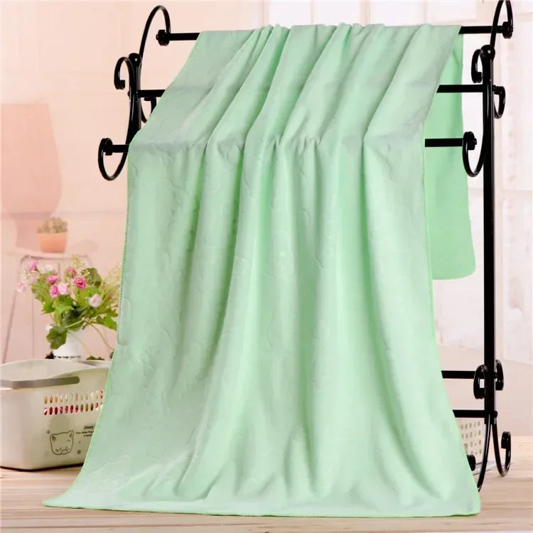 Toalha de banho gravada Microfiber, acessório absorvente espesso, macio, suprimentos domésticos, 70*140