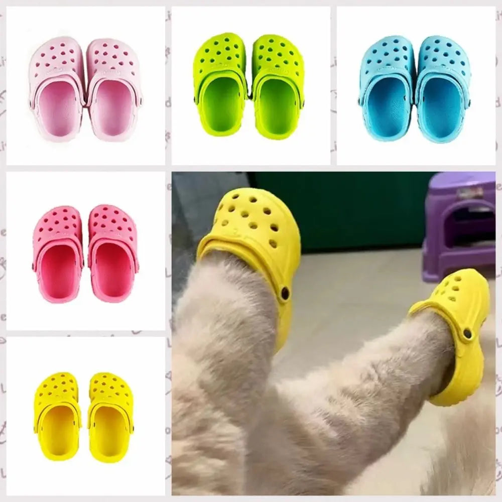 1 par de sandálias antiderrapantes para animais de estimação, sola macia, confortável, sapato com buraco para cães, resistente ao desgaste, respirável, botas de chuva para gatos