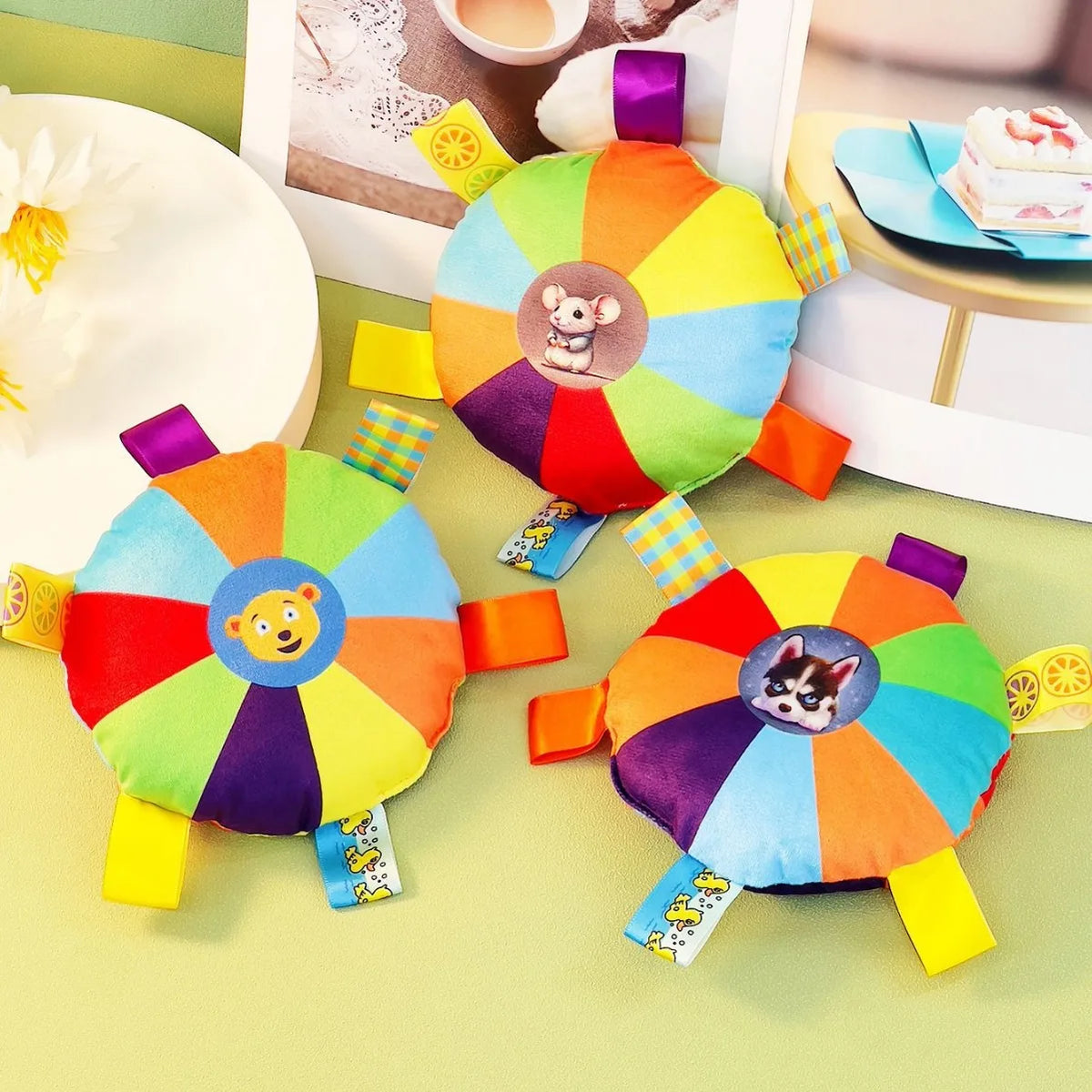 Brinquedos coloridos e sonoros em forma de disco voador, feitos de pelúcia, resistentes a mordidas, ideais para cães e gatos, para brincar, treinar e estimular a dentição.