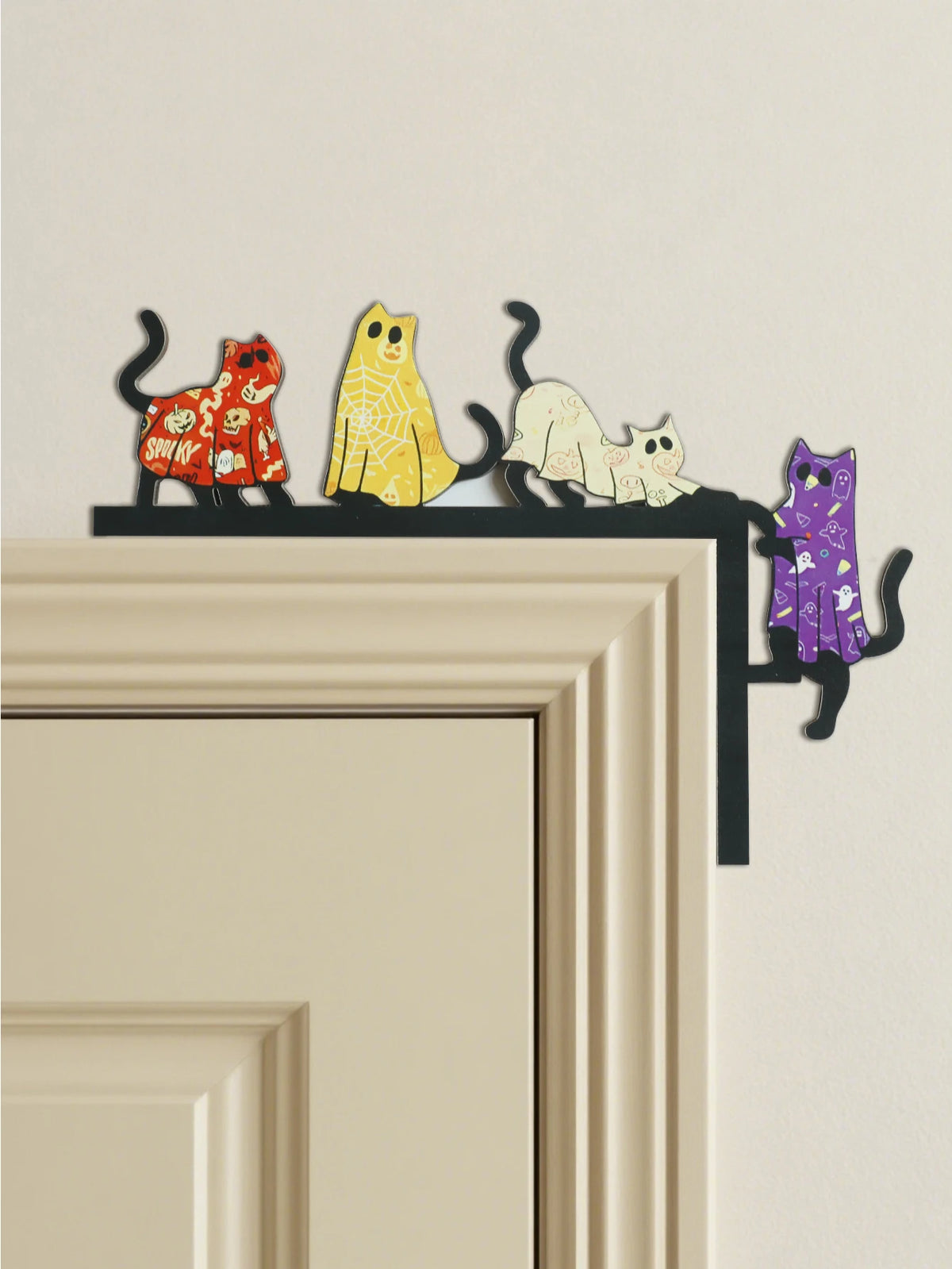 Decoração de topper de porta de gato de Halloween, design de gato colorido e traje, ornamento de moldura de porta de madeira para casa, festa assustadora e casa assombrada - Kasa & Pet