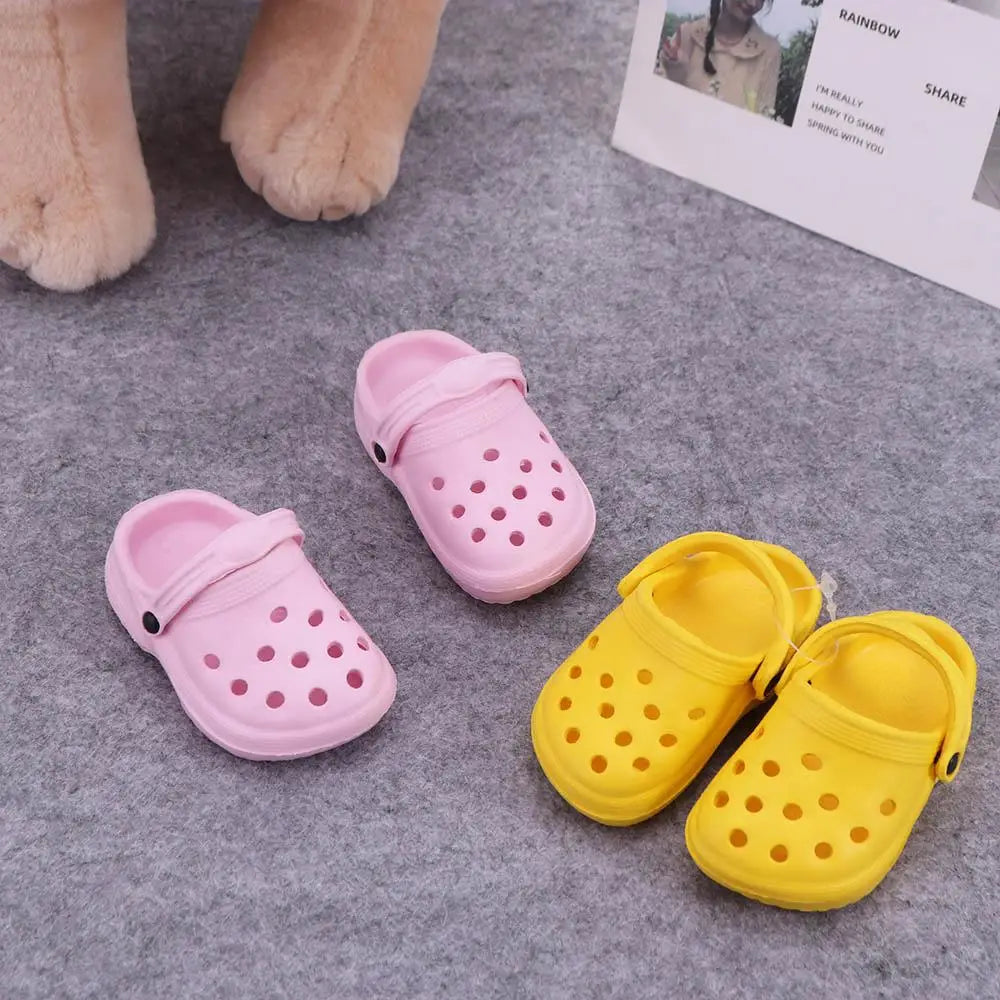 1 par de sandálias antiderrapantes para animais de estimação, sola macia, confortável, sapato com buraco para cães, resistente ao desgaste, respirável, botas de chuva para gatos