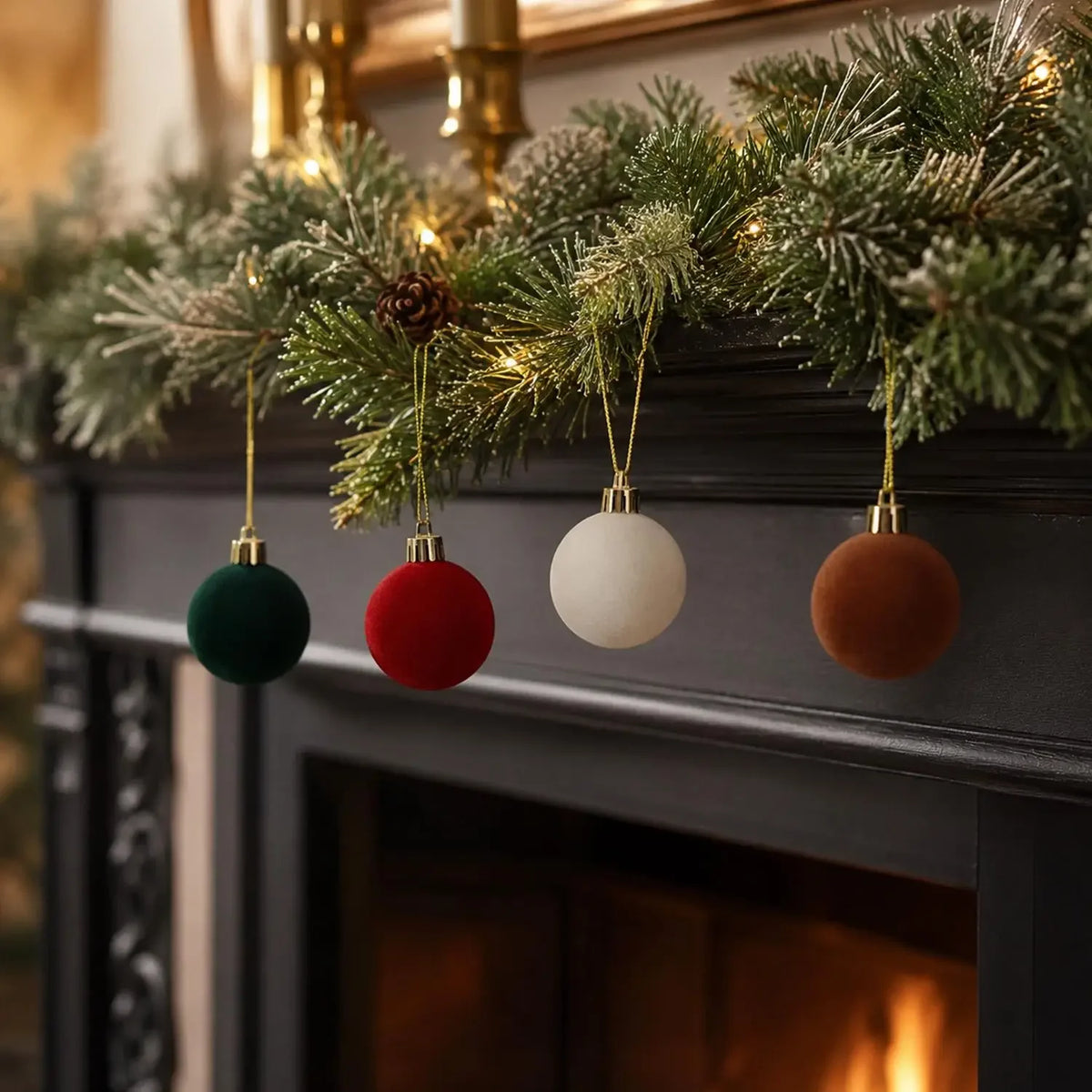 Bolas de Natal Flocadas, Enfeites para Árvore de Natal, Pingentes, Guirlanda de Natal, Decoração com Bolas de Veludo, Suprimentos DIY para Festas em Casa