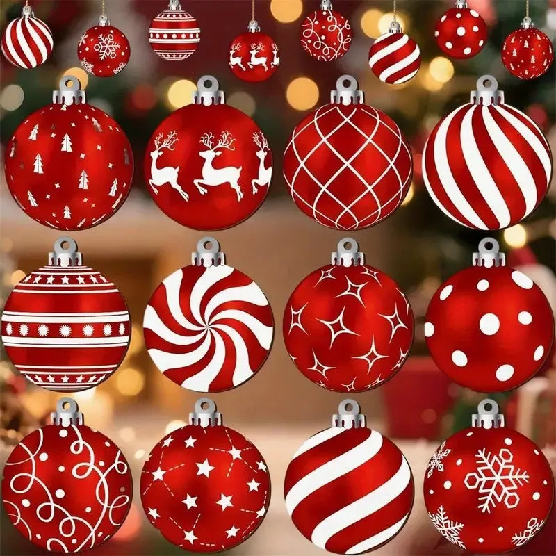 12 enfeites de Natal em forma de bolas de madeira, vermelhas, redondas, para pendurar, com padrão clássico.