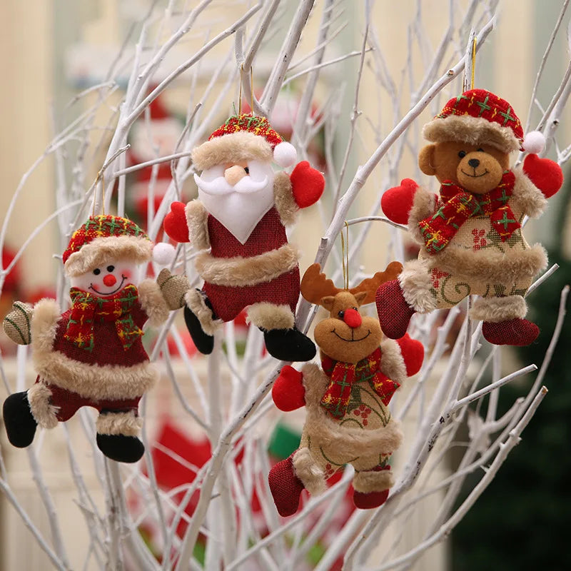 Enfeites para árvore de Natal, 4 peças de enfeites de pelúcia para pendurar na árvore de Natal, decorações com tema de Papai Noel, boneco de neve, alce e urso.