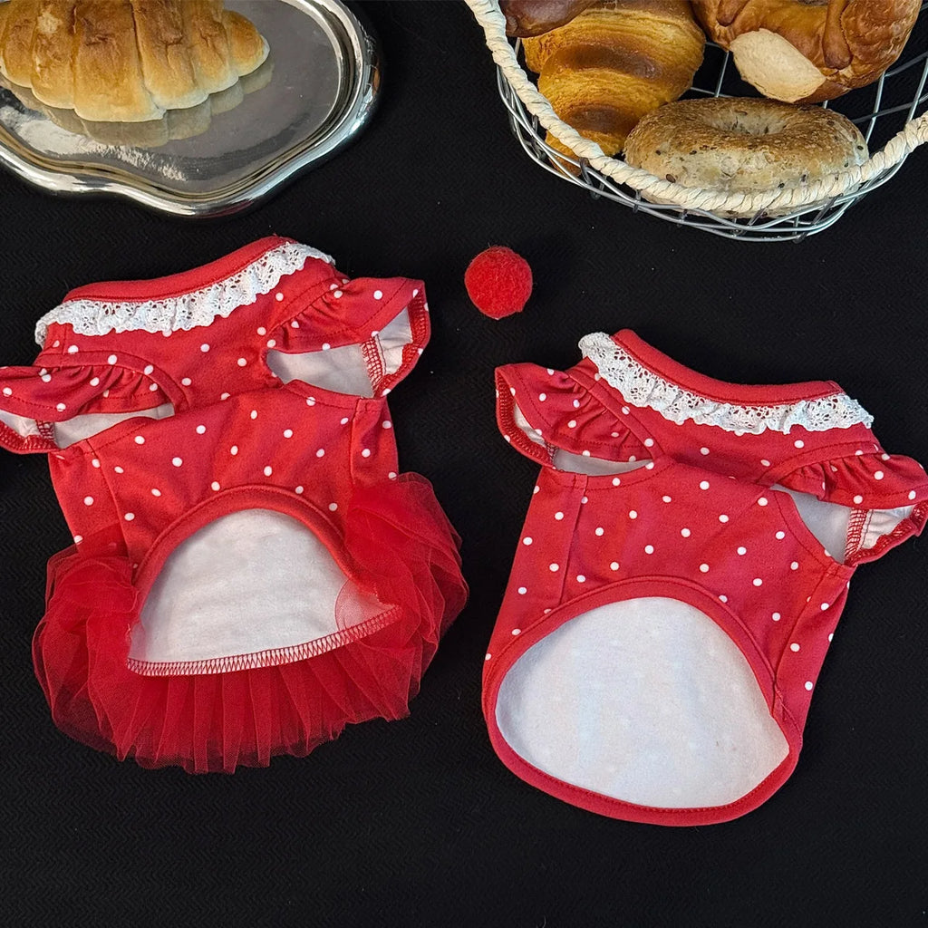 Camiseta de Primavera para Pets, Vestido Princesa Vermelho com Bolinhas, Colete de Renda Fofo para Cães Pequenos e Filhotes