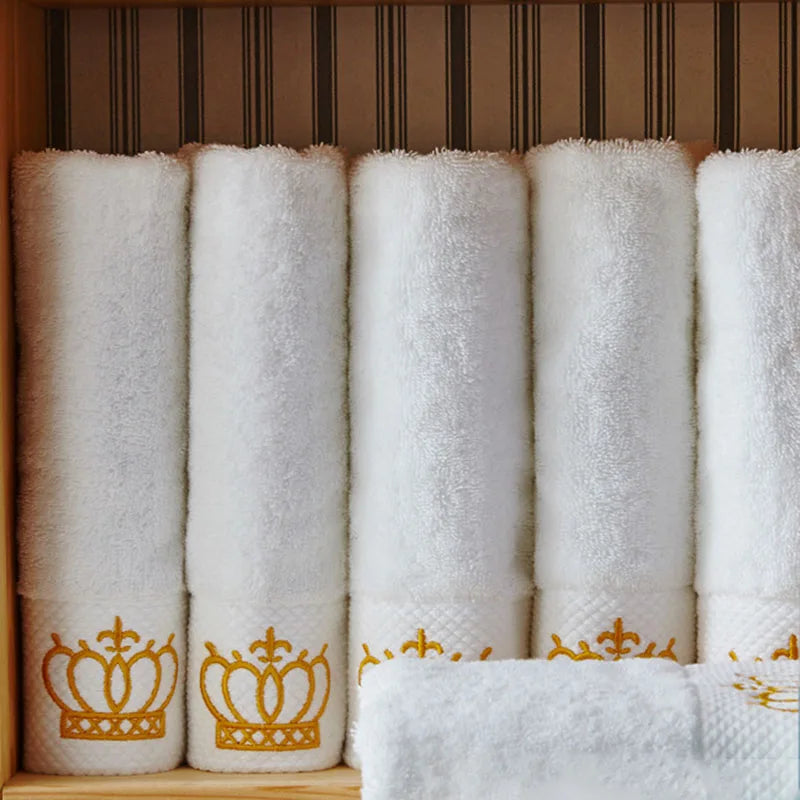 Toalha de Banho Branca com Coroa Bordada, Toalhas de Hotel 5 Estrelas, Conjunto de Toalhas de Qualidade 100%, Toalhas de Rosto Grandes para Banheiro