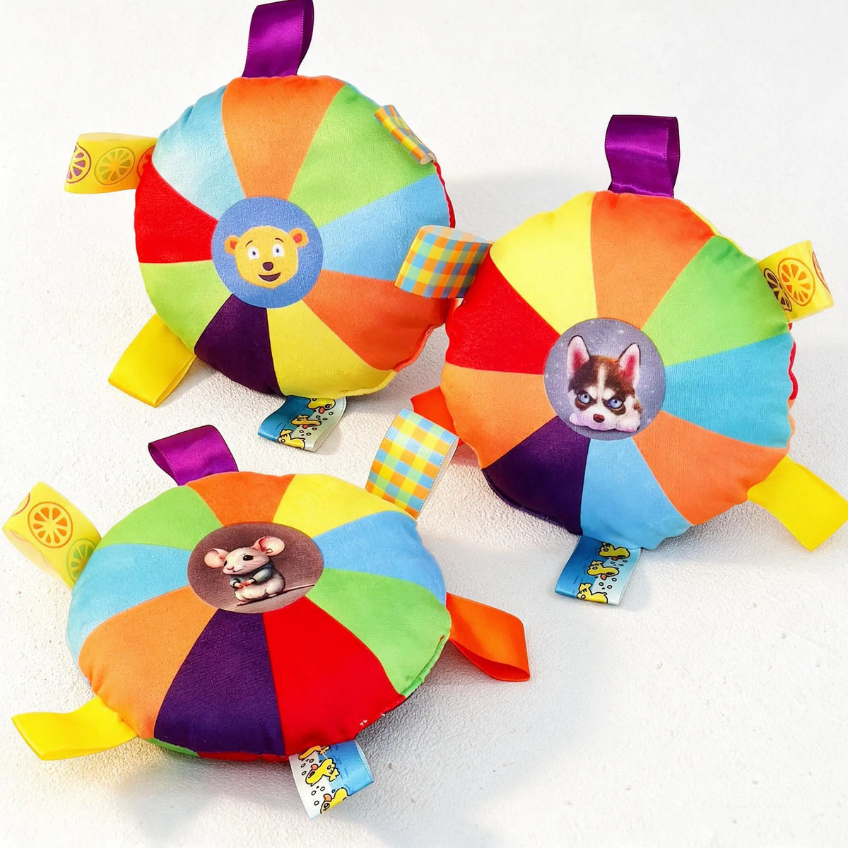 Brinquedos coloridos e sonoros em forma de disco voador, feitos de pelúcia, resistentes a mordidas, ideais para cães e gatos, para brincar, treinar e estimular a dentição.