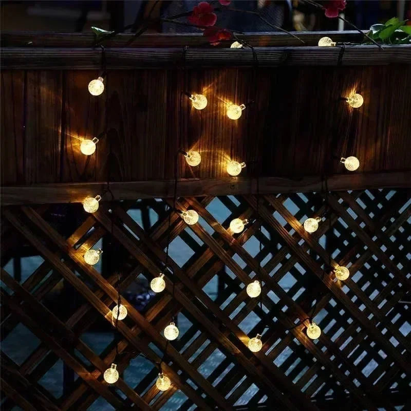 Luzes de cordão solares para exterior, luzes de globo de cristal LED, luzes de fada solares à prova d'água para decoração de jardim, Natal e exteriores