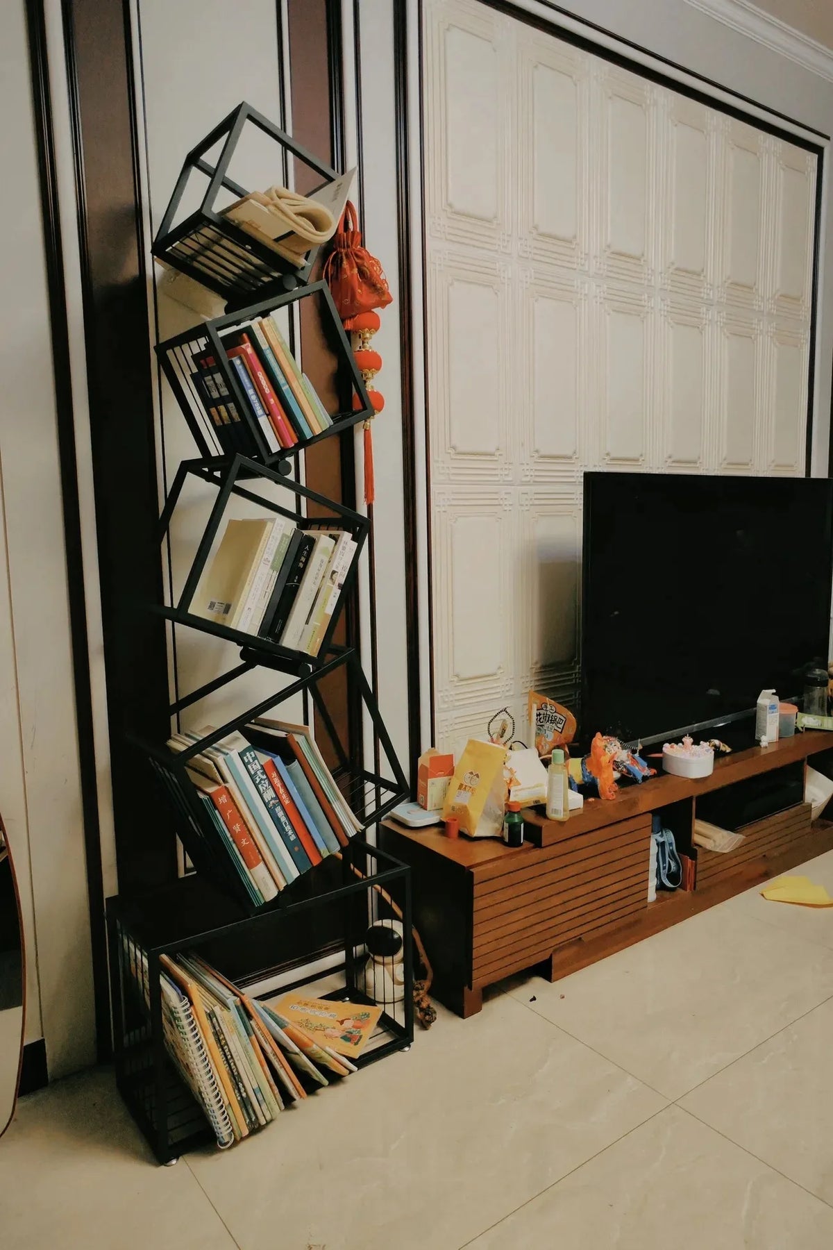 Decoração moderna para sala de estar, prateleira de arte em ferro, escritório, estudo, estante, armazenamento multicamadas para organizar livros e decorações
