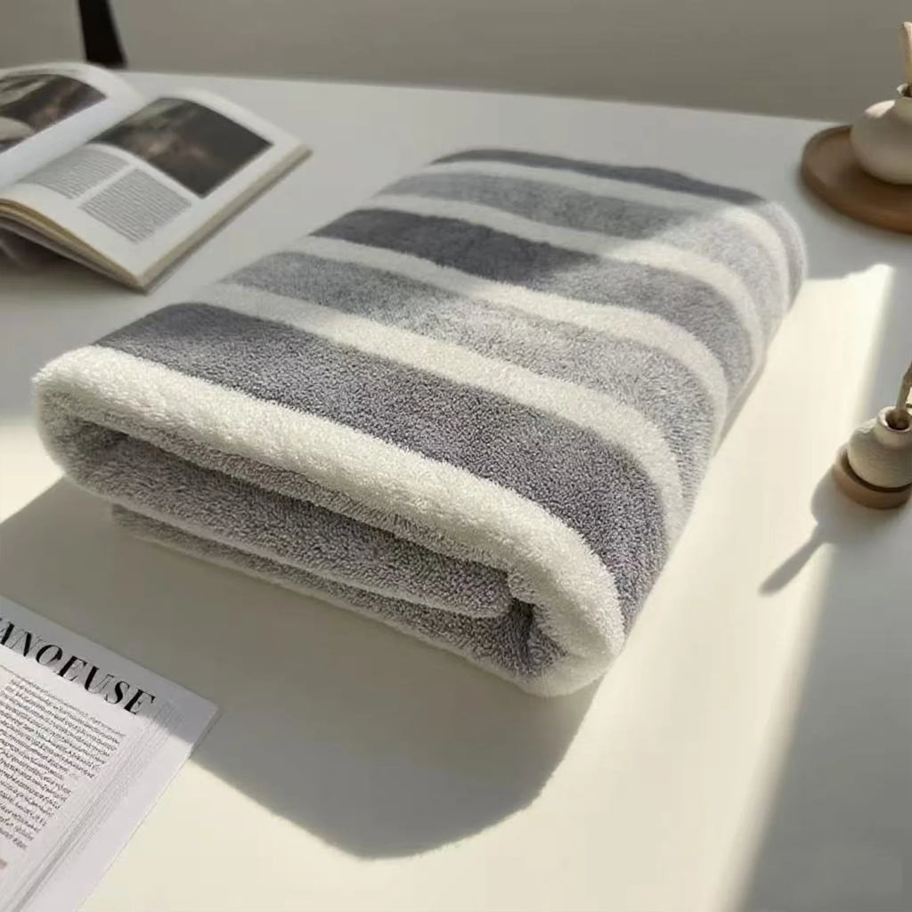 Conjunto de Toalha de Banho 70*140cm e Toalha de Rosto/Mãos 35*75cm, Alta Absorção, Secagem Rápida, Sem Pelos, Durável para Família, Praia e Banheiro