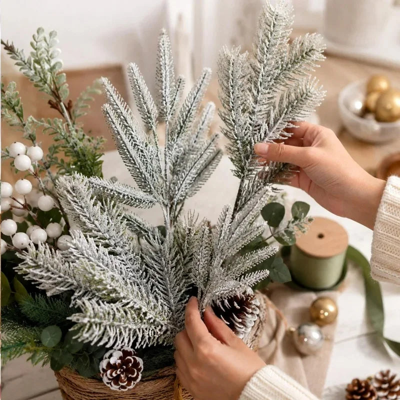 Galhos de Pinheiro Artificiais de Natal com Agulhas de Pinheiro Nevadas, Guirlanda de Planta Artificial para Decoração DIY
