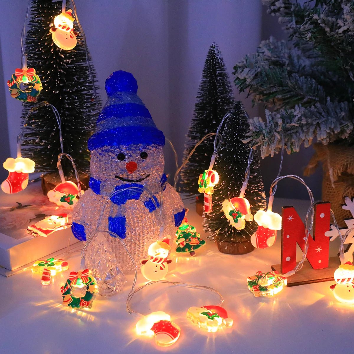 Luzes de corda de Natal LED, com Papai Noel/boneco de neve/cana de doces/meia de Natal/designs de flocos de neve, para festa de Natal/interior/árvore