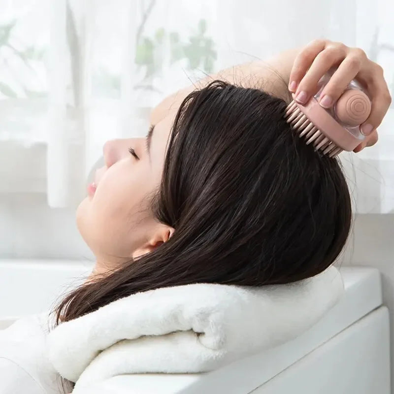 Escova de banho para animais de estimação, silicone macio com dispensador de shampoo, massagem suave para aliciamento e limpeza de pele e cabelo