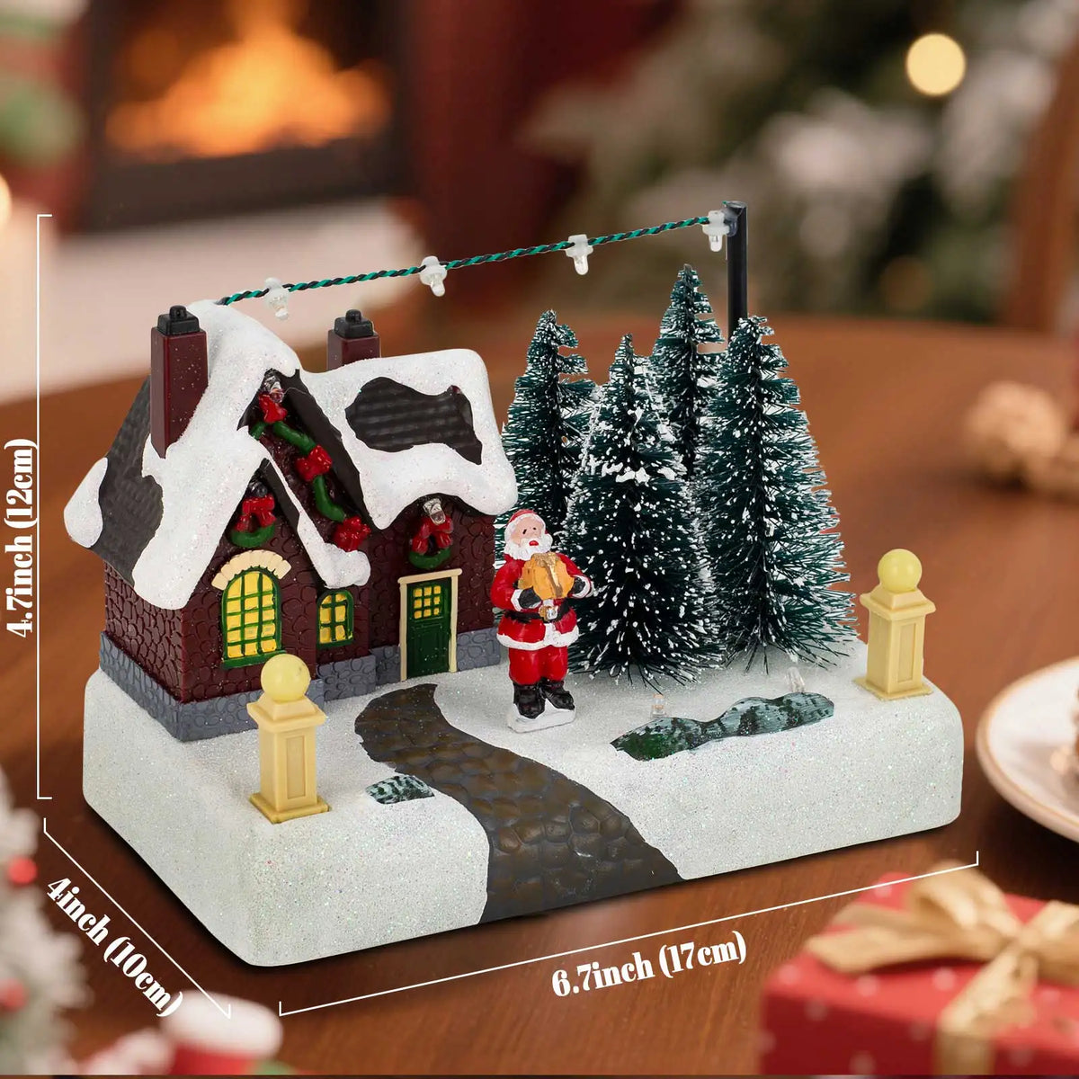 Cena de vila de natal, edifício colecionável com luzes, árvores, papai noel, cidade de neve, decoração de paisagem, férias, casa, mesa, lareira