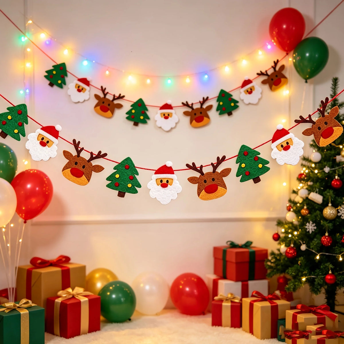 Guirlanda de feltro com tema natalino, incluindo renas, Papai Noel e enfeites de árvore de Natal, para pendurar em festas de inverno e celebrações natalinas.