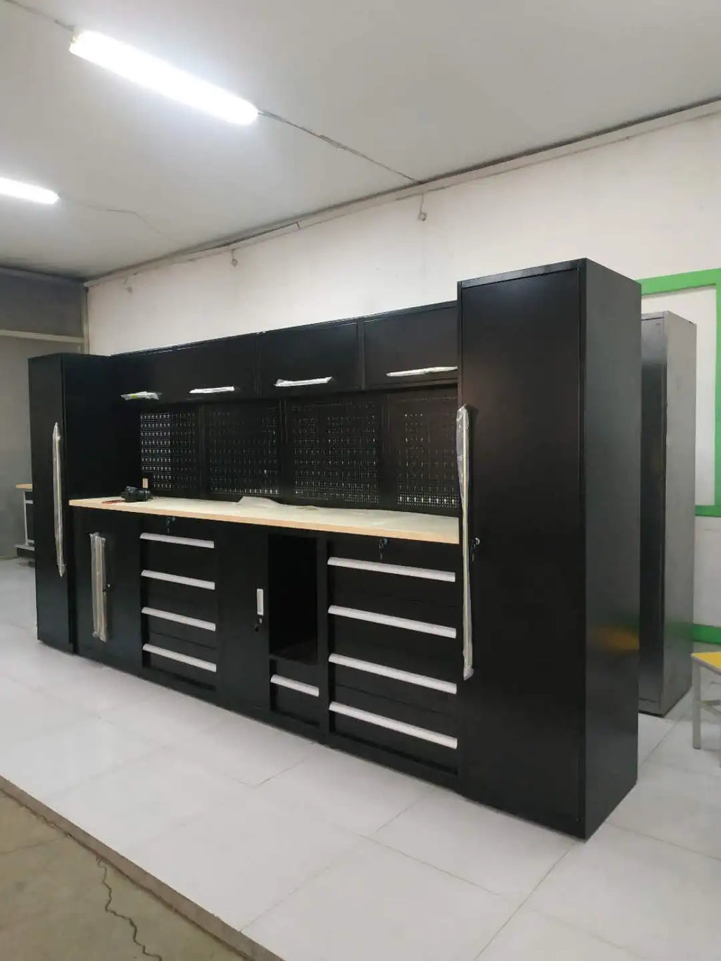 Conjuntos de ferramentas de armazenamento de ferramentas de nível industrial Garagem modular Bancada de trabalho de nível industrial resistente OEM ODM Garagem personalizável
