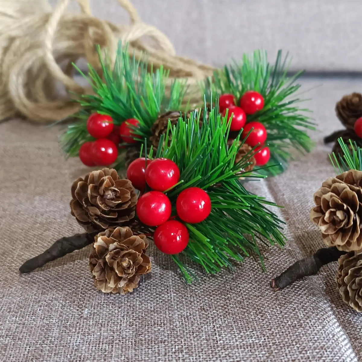 Decoração de natal picaretas 10 peças decoração artificial do feriado ramos de natal decorativos para cartões de felicitações de configuração de casamento