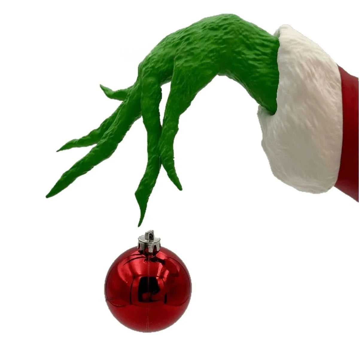 A árvore de Natal de fada é decorada com brinquedos de pelúcia verdes, marionetes de armas de monstro e árvores de Natal de fadas para decorar a festa