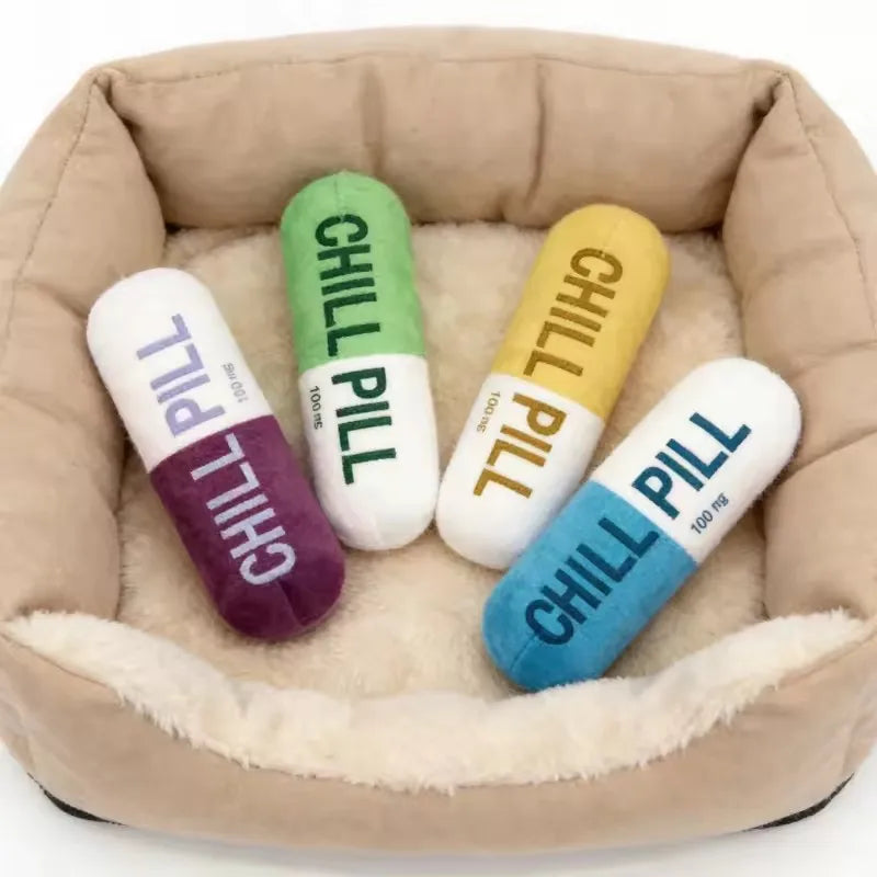 Brinquedo de Pelúcia para Cães em Forma de Cápsula com Apito, Brinquedo Durável e Resistente a Mordidas para Filhotes, Acessório Seguro para Limpeza dos Dentes de Cães e Animais de Estimação