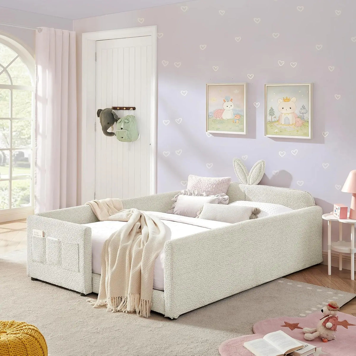 Cama Plataforma Tamanho Twin, Cabeceira Estofada Boucle com Orelhas de Coelho, com Bolso e Grade de Proteção para Quarto Infantil, Bege, Personalizada