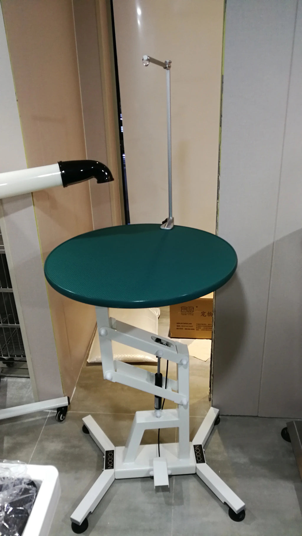 Cães de pelúcia para animais de estimação e gatos, modelagem de beleza, levantamento pneumático, mesa redonda rotativa, mesa de beleza, mesa cosmética