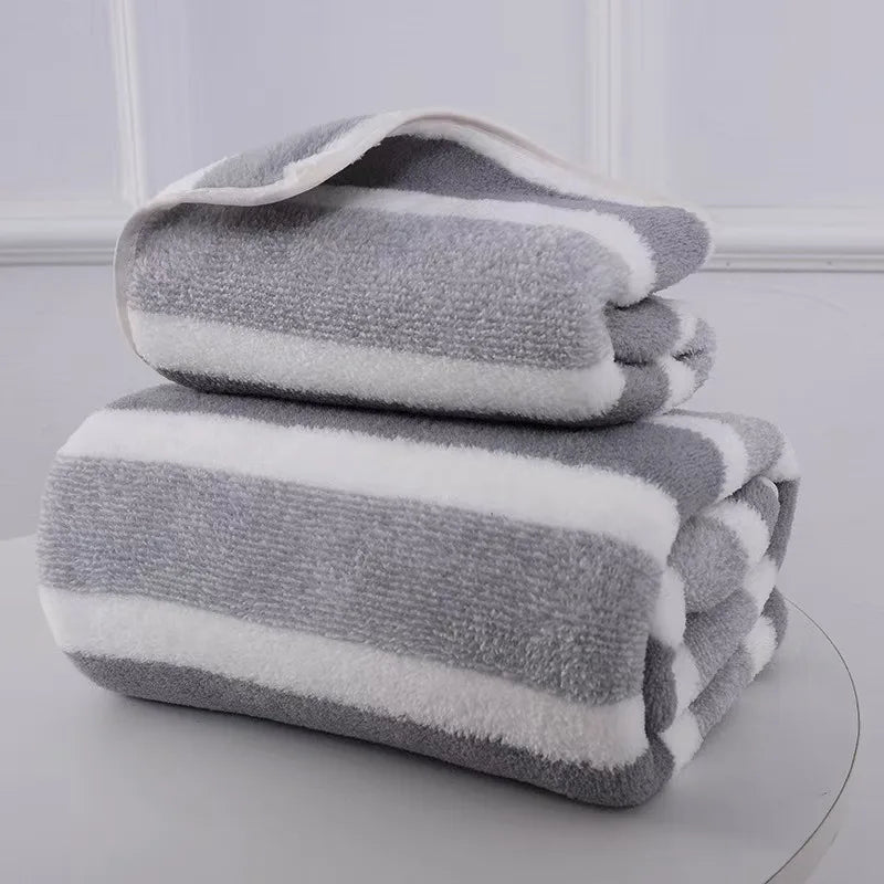Toalha de banho grossa, forte absorção de água e secagem rápida, não solta pelos, durável, ultra macia - muito adequada para famílias e praias.