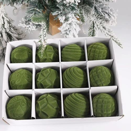 12 peças de enfeites de veludo para árvore de Natal, decoração colorida para as festas, enfeites pendentes, decorações simples e criativas.