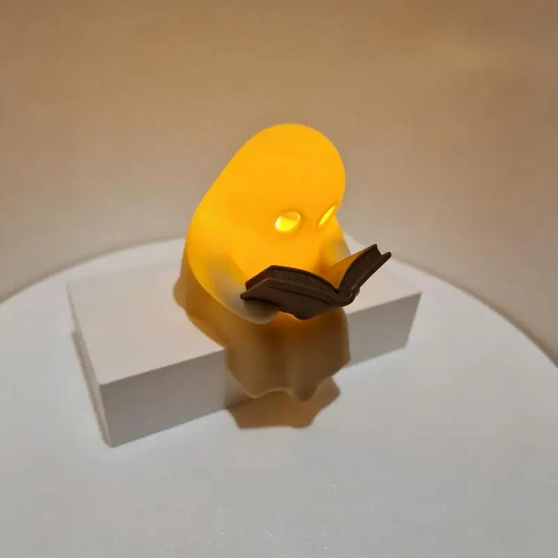 Luminária de Mesa em Formato de Fantasma Fofo Leitor de Livro, Decoração para Festa de Halloween, Enfeite para Quarto, Presente Infantil
