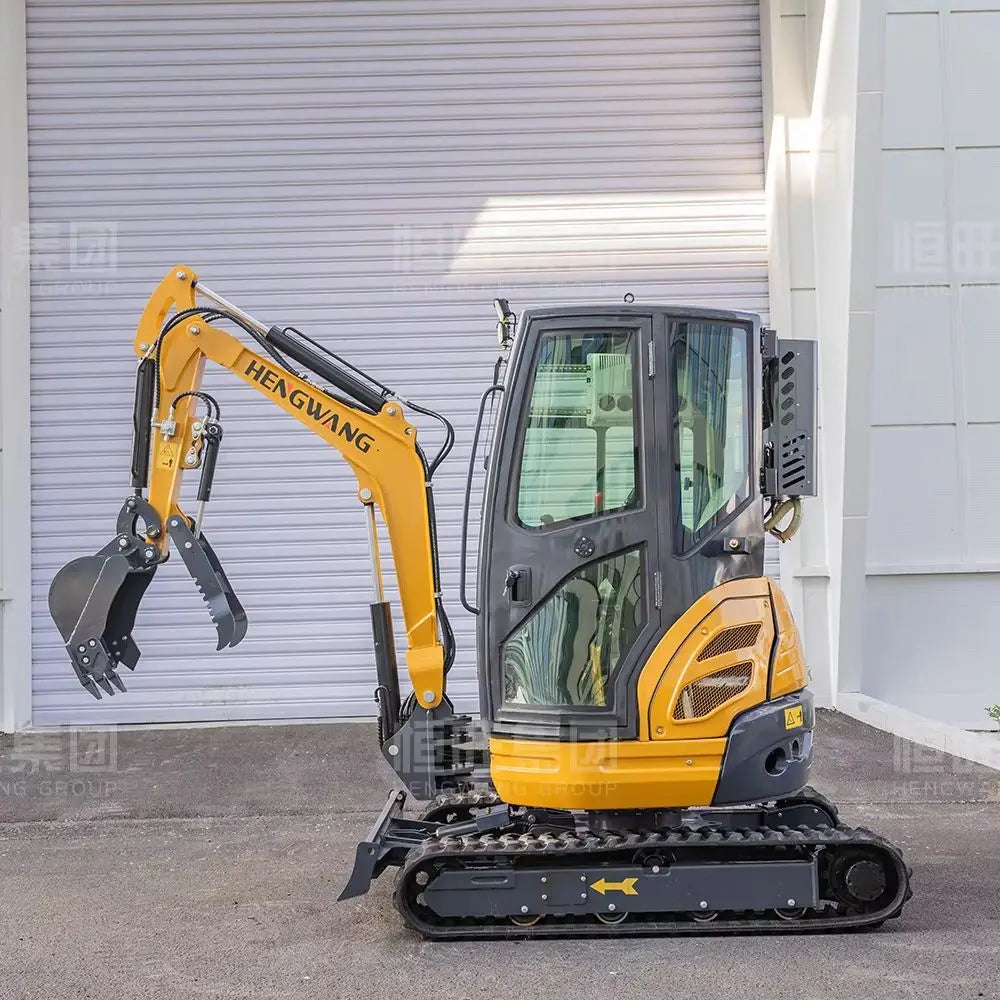 Mini Escavadora de 2,5 Toneladas com Cabine Fechada, Ar Condicionado, Hidráulica, Pequena Escavadora de Esteiras, Certificada CE Euro5, Máquina Multifuncional de Escavação