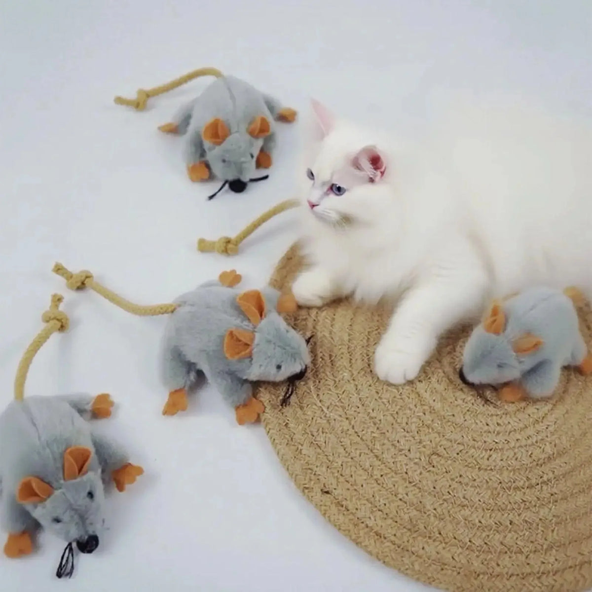 Brinquedo de Pelúcia para Gato em Forma de Rato com Cauda Realista e Som, Brinquedos Interativos para Gatinhos, Jogo de Caça para Gatos de Interior, Acessórios para Animais de Estimação