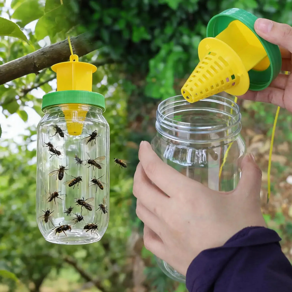 Armadilha para Moscas de 800ml em Garrafa PET com Funil para Controle Eficaz de Moscas, Tampa de PP, Isca Atrativa Natural