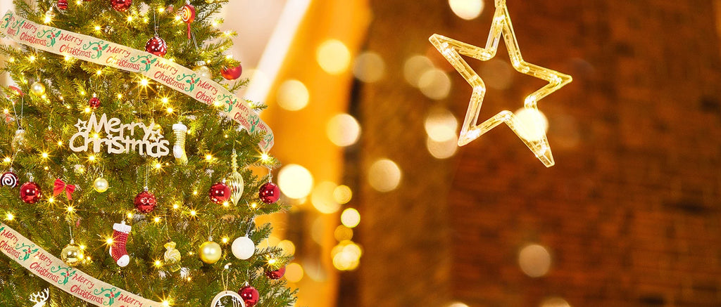 Árvore de Natal artificial com iluminação pré-instalada, em formato de cedro, com base estável, para decoração de interiores