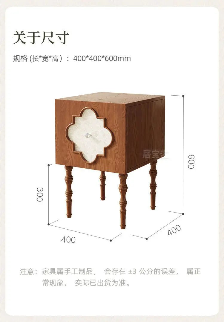Mesa de Cabeceira Antiga de Luxo de Alta Qualidade em Madeira de Freixo com Design Artístico de Trevo de Quatro Folhas, Armário Lateral para Sofá e Armário de Cabeceira para Quarto