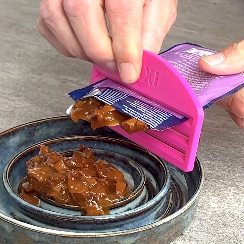 Ferramenta prática para espremer comida para gatos, auxílio para alimentação de animais de estimação, design compacto, plástico durável, materiais sanitários, alimentador de resíduos zero