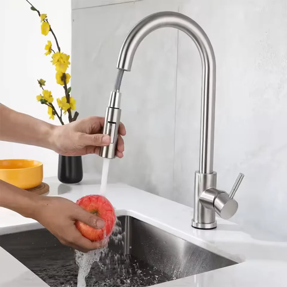 Torneira de Cozinha em Aço Inoxidável com Spray Retrátil de Um Furo 360 °   Torneira de Pia Giratória com Design Moderno de Alto Arco