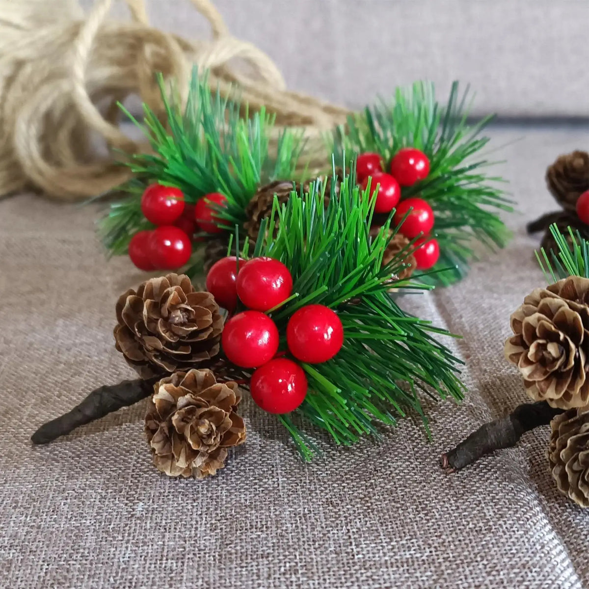Decoração de natal picaretas 10 peças decoração artificial do feriado ramos de natal decorativos para cartões de felicitações de configuração de casamento
